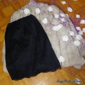 Van Raalte Suavette Black Half Slip Size Medium